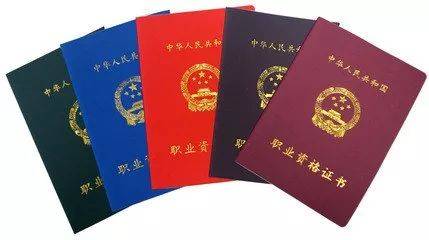 温婉 一名美容师需要具备哪些条件？