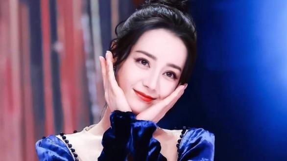 迪丽热巴|迪丽热巴正面回应怀孕！称内娱环境差，想要下班时间，被骂不知足