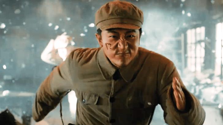 《上甘岭》央视播出，忍了欧豪演黄继光，真忍不了邱少云的扮演者