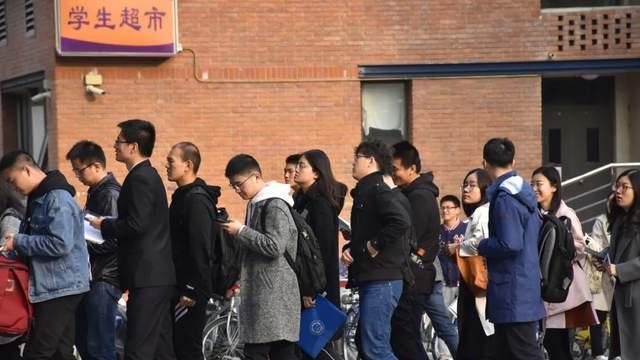 失业率|青年失业率创新高，很多人比年轻人还焦虑