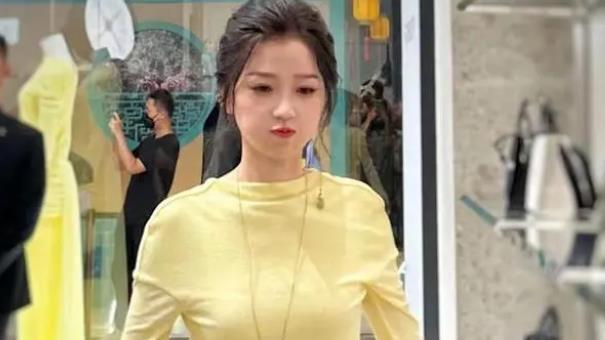 虞书欣新剧路透：生图法令纹明显嘴部凸出，被嘲“照骗”