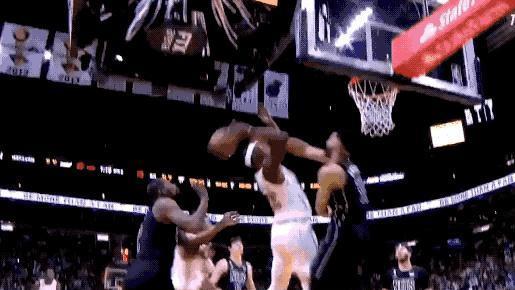 NBA一夜4大交易动态：太阳5换1报价湖人，詹姆斯空降太阳争冠