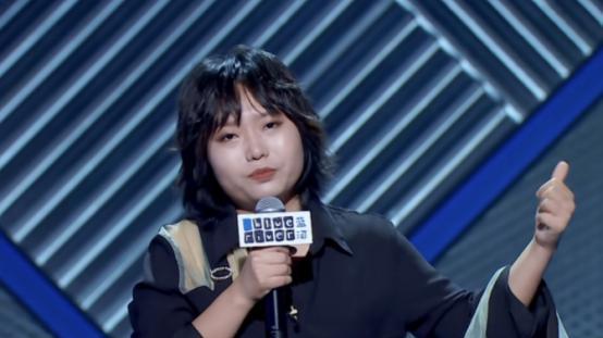 李诞|脱口秀事件风波升级！李诞被扒黑历史，曾称女性穿内衣能“躺赢”