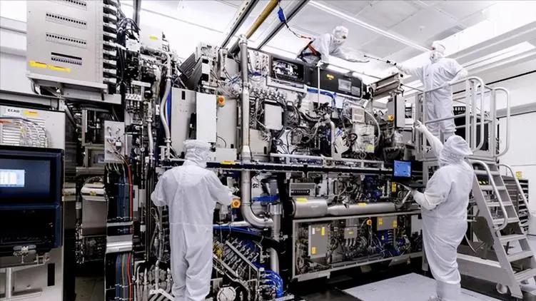 CPU|各国对光刻机的研究进程，美国能生产0.768纳米芯片，中国也很强