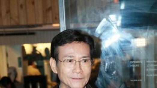 郑少秋大女儿轻生亡“妻官晶华发声”！他认：父女早断联，走绝路原因曝