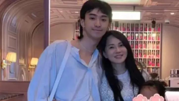 秦昊首次在节目中聊家人的爱，感叹：尊重伊能静儿子成为同性恋