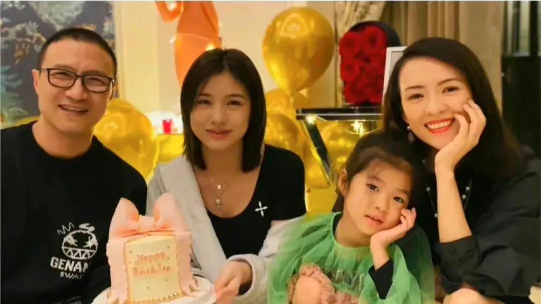 小苹果|汪锋大女儿，引发热议！！