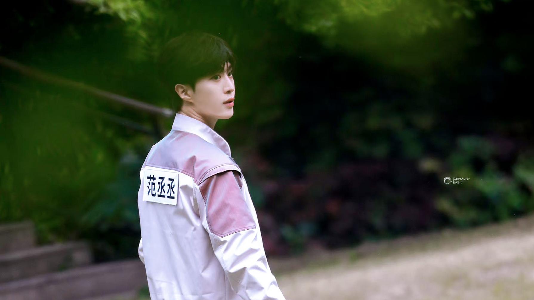 华晨宇|《王牌8》嘉宾曝光，贾玲华晨宇退出，两位年轻流量艺人加入