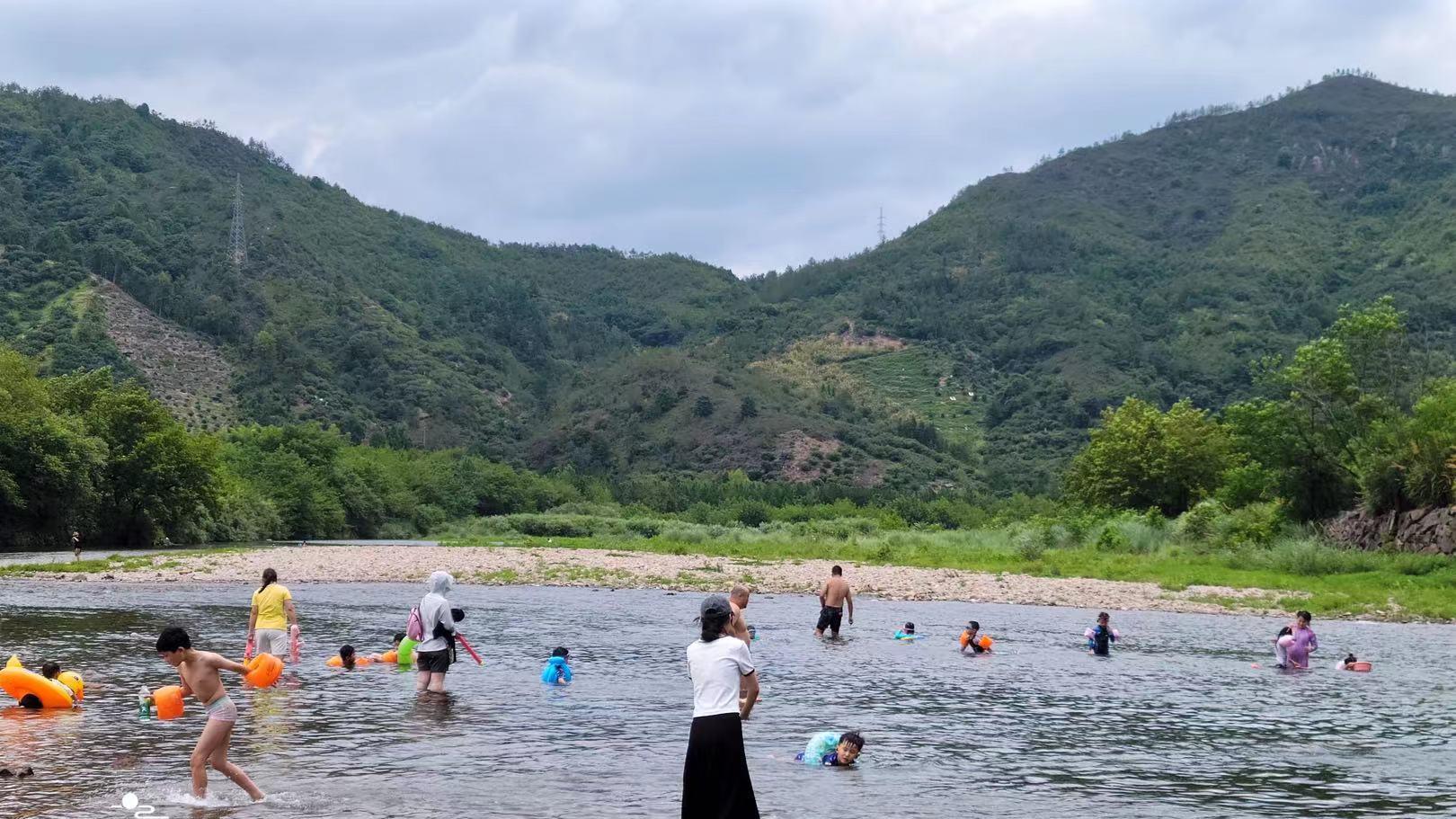 旅游攻略|浙江的玩水天花板，近20公里长溪全部是玩水胜地，民宿服务很周到