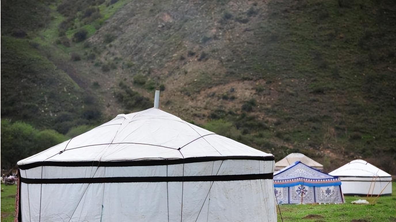 西藏|西藏路旁的“白色帐篷”有什么神秘之处？听一句劝，再好奇也不要进去