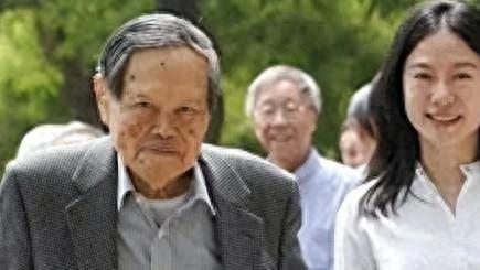 曝翁帆为杨振宁生下101岁儿子，婴儿正面照曝光疑遗产将会重新分配！