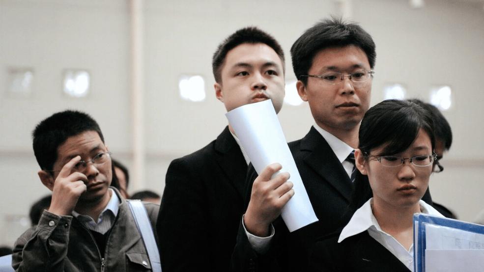 国企|格力主播穿“免职裙”，拉黑网友惹众怒，官方回应疑在“打太极”