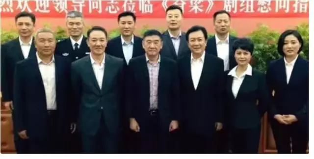 央视突然下架李幼斌主演反腐剧！两集播放引发疯狂争议内幕曝光！