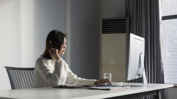 白莲花|职场上，伪装的人都是“白莲花”，看似善良，实则内心藏有邪恶