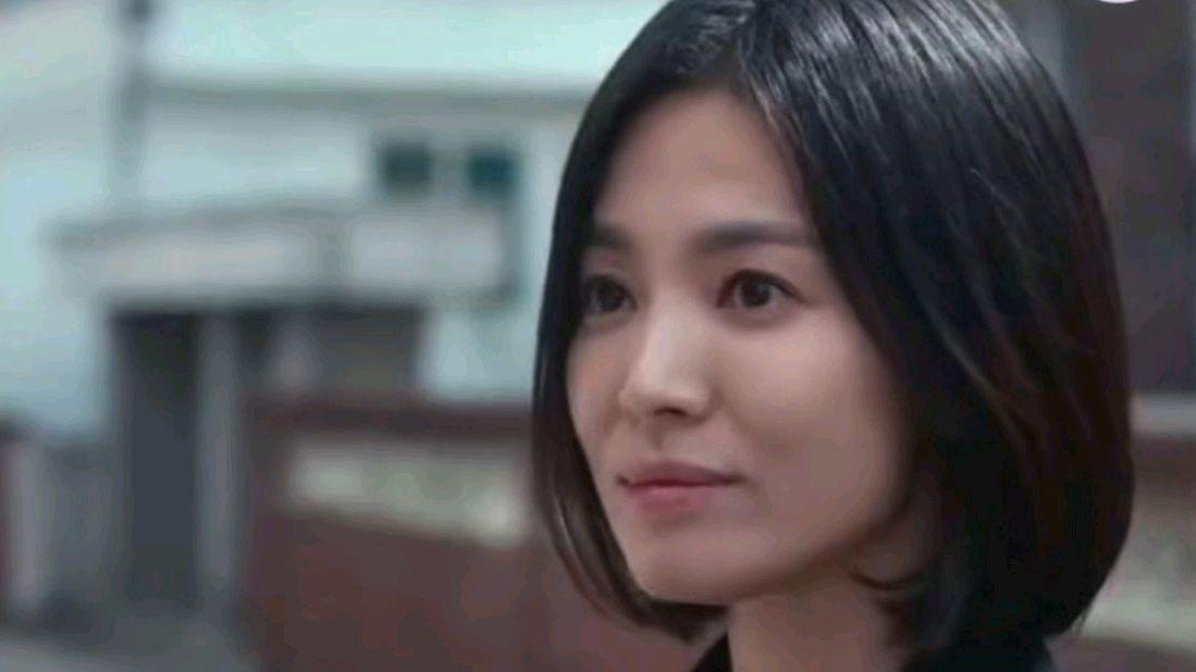 黑暗荣耀|没有良师益友，强大就只能复仇，《黑暗荣耀》最难得是女主的自律