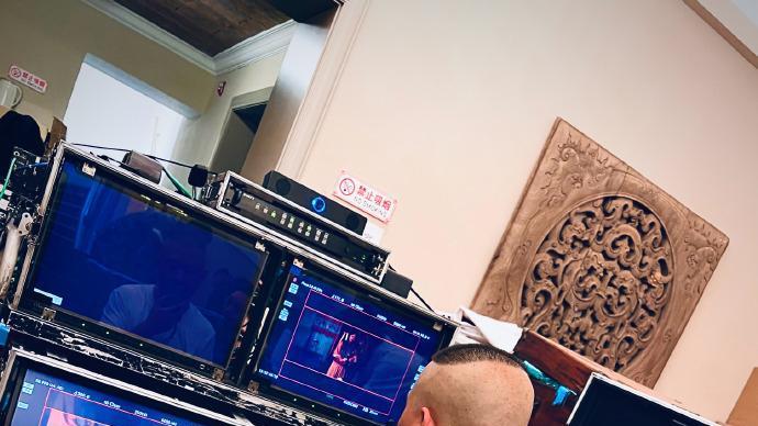 郭德纲|德云社郭德纲凌晨发文，一句好孩子，表达了对老秦的赞赏和期待