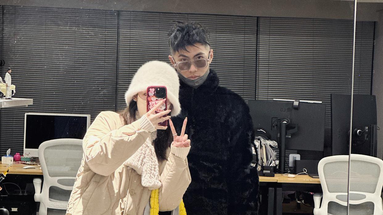 情侣|时光荏苒甜蜜如初！刘聪晒与乐姐合照，模范情侣了解下？