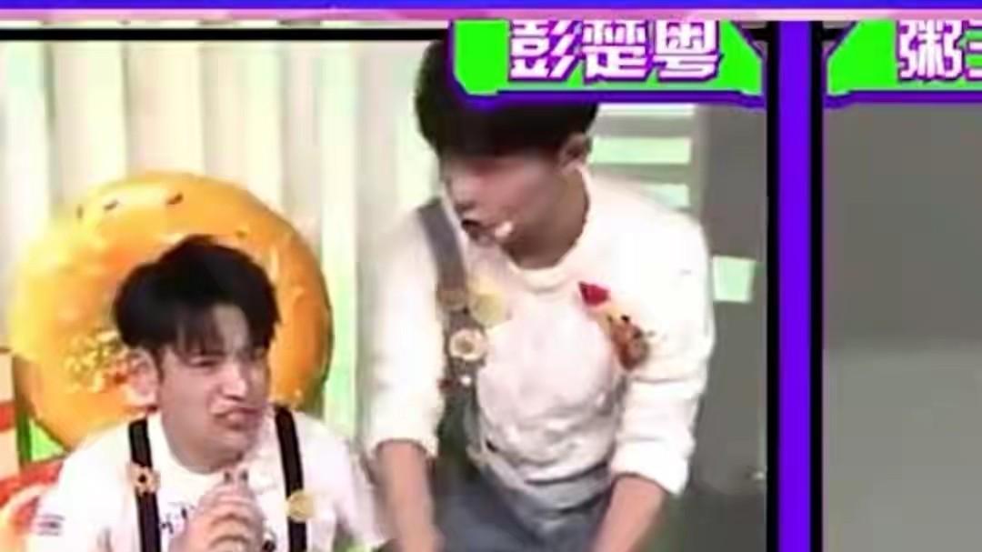 被蓝台逼疯的何止李玟，强迫艺人喝油漆，羽泉拒用婴儿做毒气实验