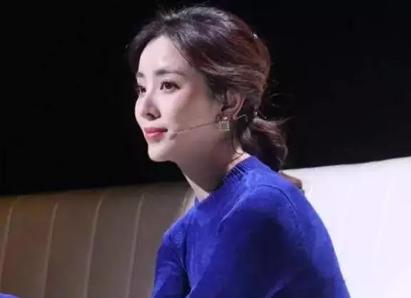 央视|央视整治在职主持人，李思思自立门户被查，刘芳菲转到直播带货