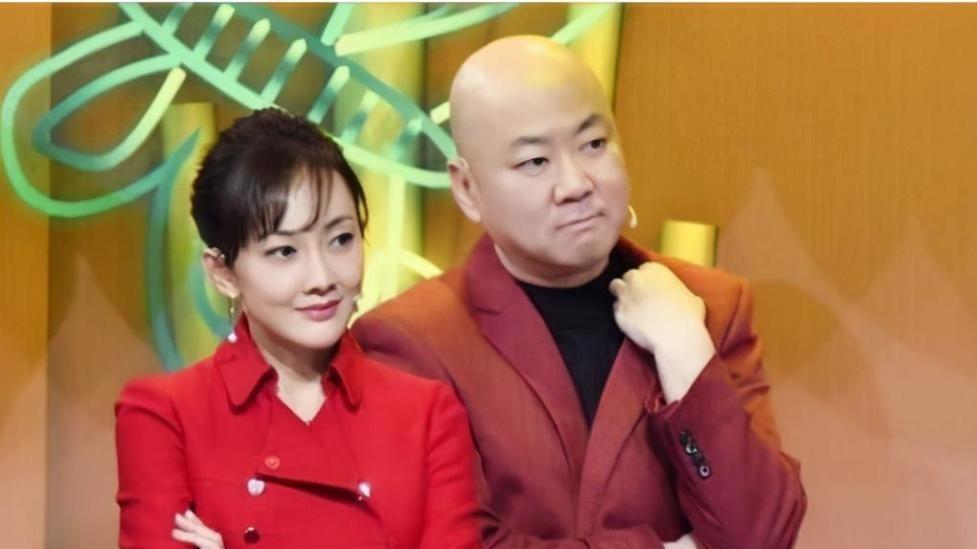 牛莉|牛莉：8次登春晚，24岁嫁给大7岁圈外男友生儿育女，50岁依旧很美