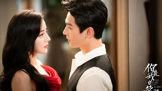 迪丽热巴|网曝杨洋热巴合体常驻某综艺，时隔2年，“荣耀夫妇”再度合体？