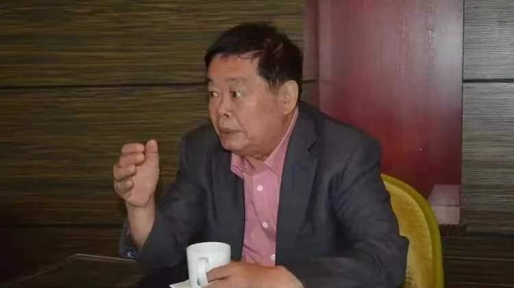 曹德旺|曹德旺：官越大越好当，我经常锁着办公室的门在里面偷偷睡觉！