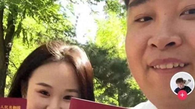 千万网红李炮儿结婚！嘉之派随礼4万龙虾，东北酒席菜色引争议！