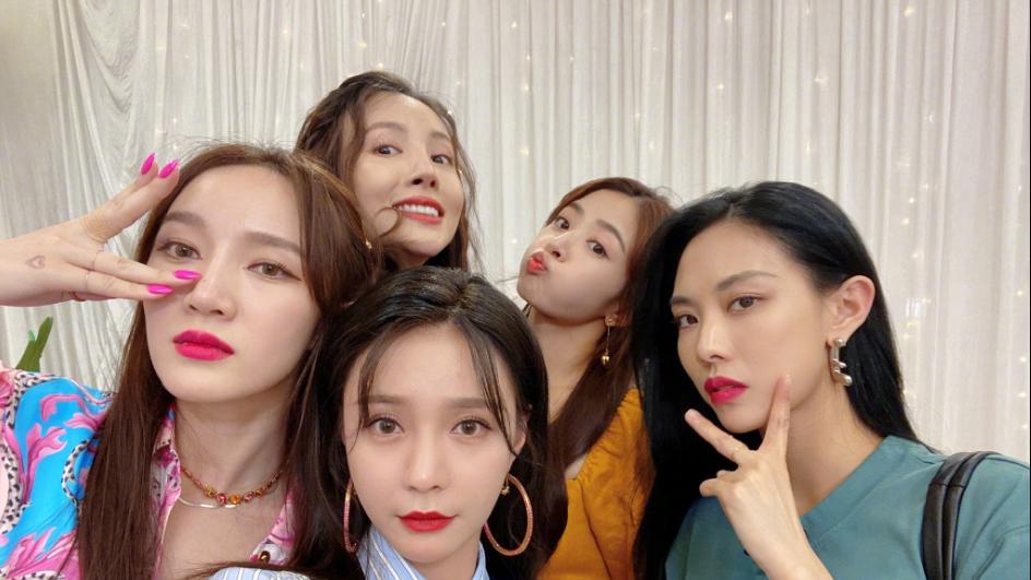 宿舍|《浪姐4》节目组引争议，初舞台连录三天，不少姐姐仍住酒店