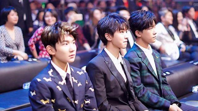 娱乐圈|历年明星盛典座位表变化，让我看清了娱乐圈的“势利”