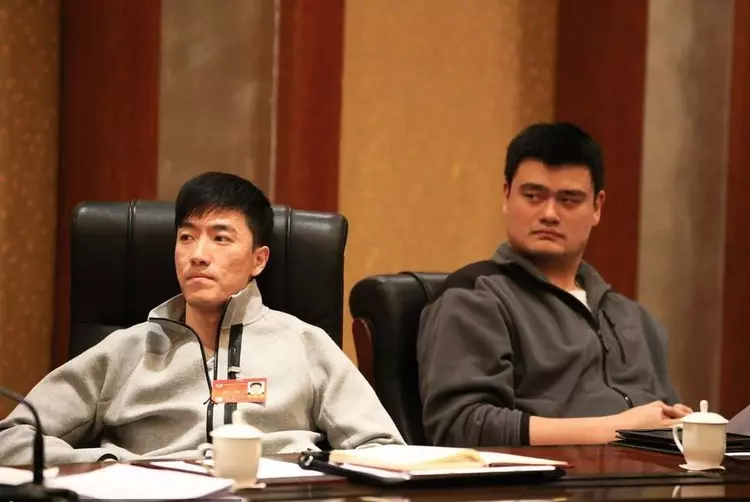 刘翔|姚明：把价值1000万的豪宅960万卖给了刘翔，友情价给便宜了40万