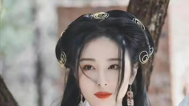 发型 这居然是《狂飙》的大嫂？穿上古装后，美得像换了一个人