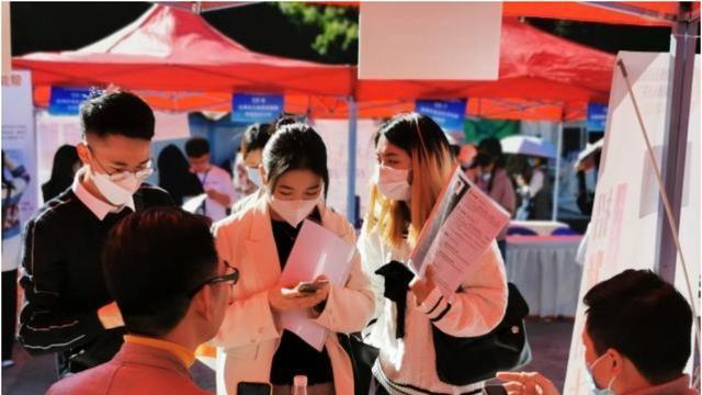 泉港|“反向内卷”席卷大学，大学生们开始故意挂科，只为能延期毕业？