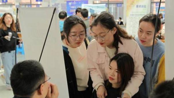 招聘|一本院校招聘会招洗碗工？网友吐槽属实荒唐，校方正面回应来了！