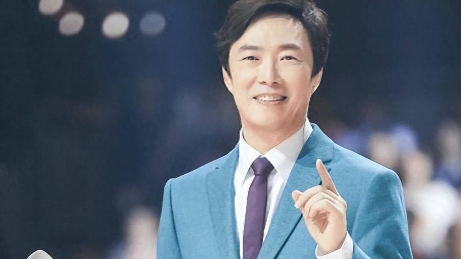 台媒曝费玉清病情加重暴瘦24斤，私生子现身疑夺产，亲姐爆粗回应