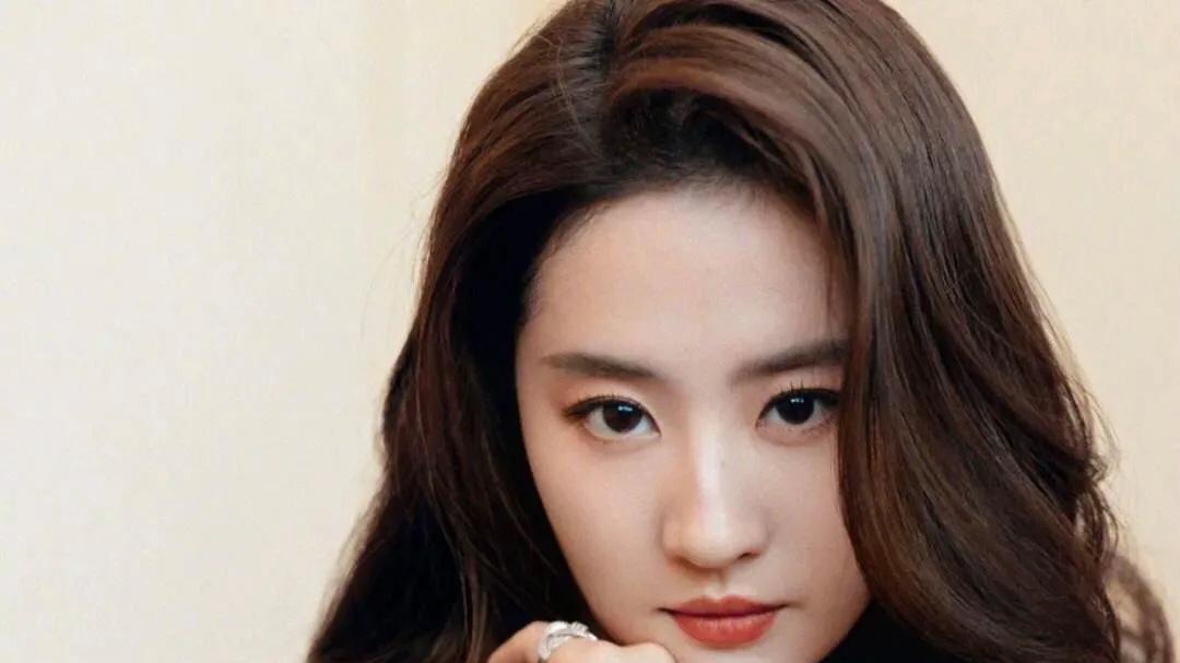 刘亦菲官宣成为美团外卖代言人！以后三餐四季都有刘亦菲陪伴