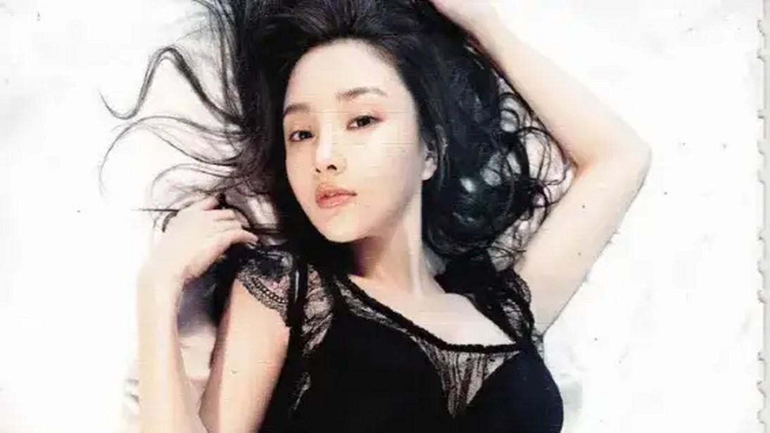 水性杨花私交混乱，离婚后放飞自我，“风流美娇妻”李小璐现形记