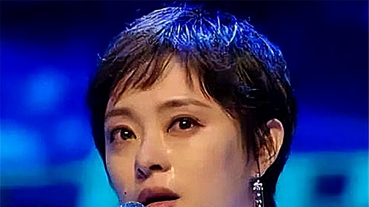 当年不满孙俪“断捐”，反咬恩人一口的白眼狼学生，现状如何？