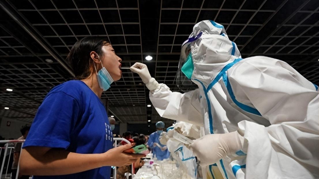 原形毕露！靠核酸造假赚百亿，20多岁的张姗姗，家族背景被揭穿