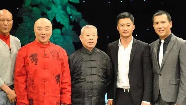 李连杰|一路走好！81岁“老戏骨”于海离世，生前感染新冠还摔了一跤