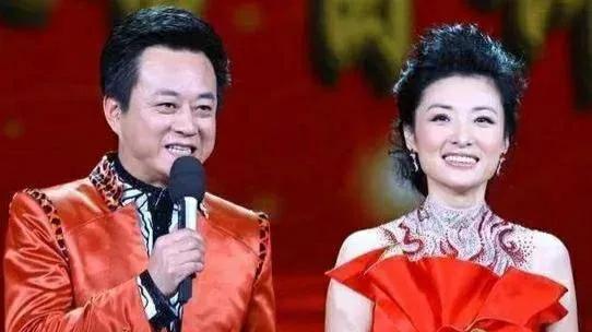 男团|主持人朱军重返舞台，位置被顶替，将何去何从？