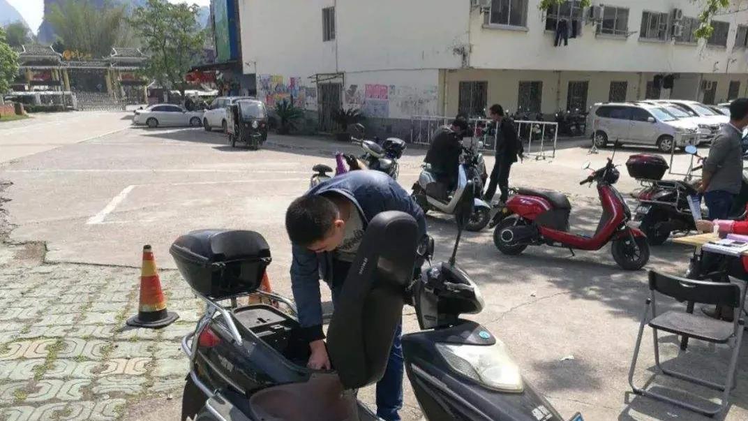 以前偷电瓶的很多，现在怎么没人偷了？
