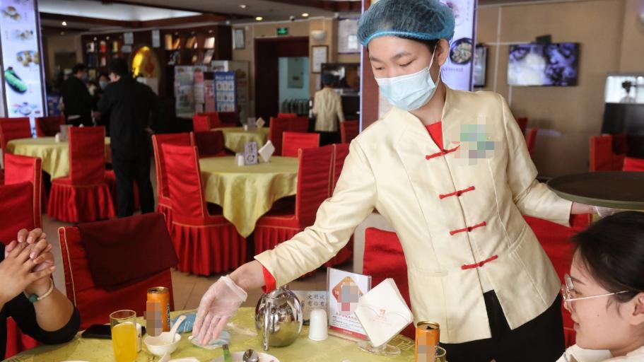 民航业|23年毕业生预计突破1100万，媒体呼吁：可以端盘子，不要歧视职业