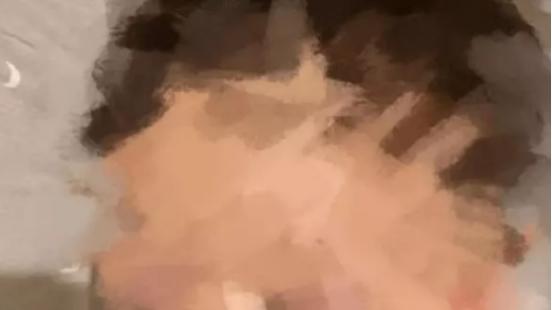 郑爽|郑爽虐童疑被实锤！孩子身上多处伤痕，郑爸力争直言母子关系亲密