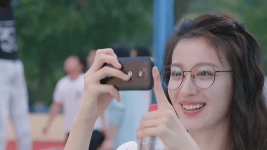 毛林林|同37岁，毛林林演大学生，彭冠英被吐槽保养不好，《夏花》更离谱