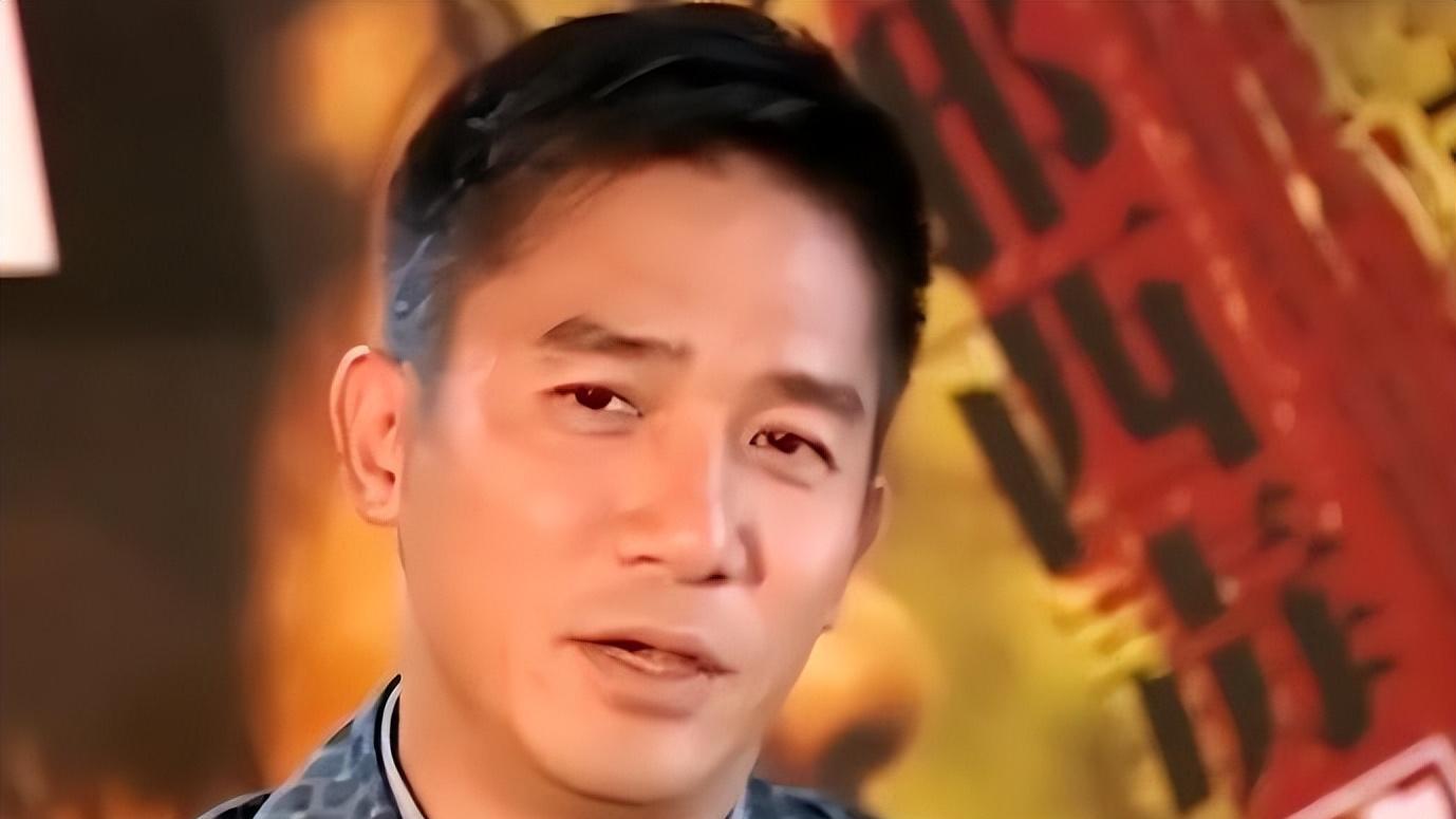 港媒曝梁朝伟25岁女明星育有一子，长年定居日本，真相被扒