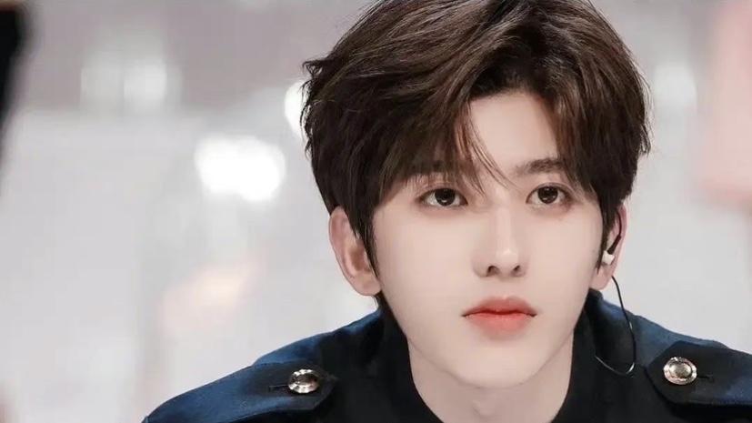 蔡徐坤|曝三字男顶流多次睡粉，女粉丝怀孕后被迫打胎，曾和二字女星相恋