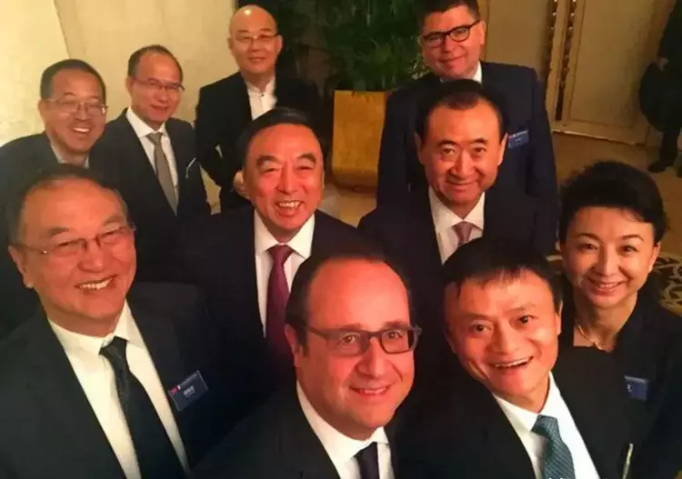 马云|马云：早年前拥后簇风光无限，等着套近乎的各国大佬老总排着长队