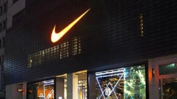 中国电信|原厂早已停产，而消费者还不知道，靠着“吊牌”一年就能挣13亿？