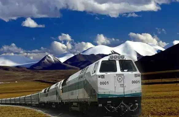 火车|800元乘坐火车，两天两夜横跨5000公里，途中还能欣赏全国各类风景