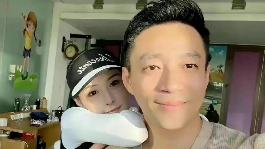 张颖颖|张颖颖去滑雪肚子遭遇重摔，力证自己未怀孕，张兰放心了